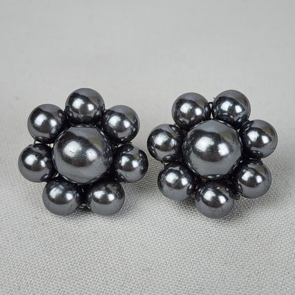 Vintage Japan Grey Beaded Clip On Earrings - Picture 1 of 4